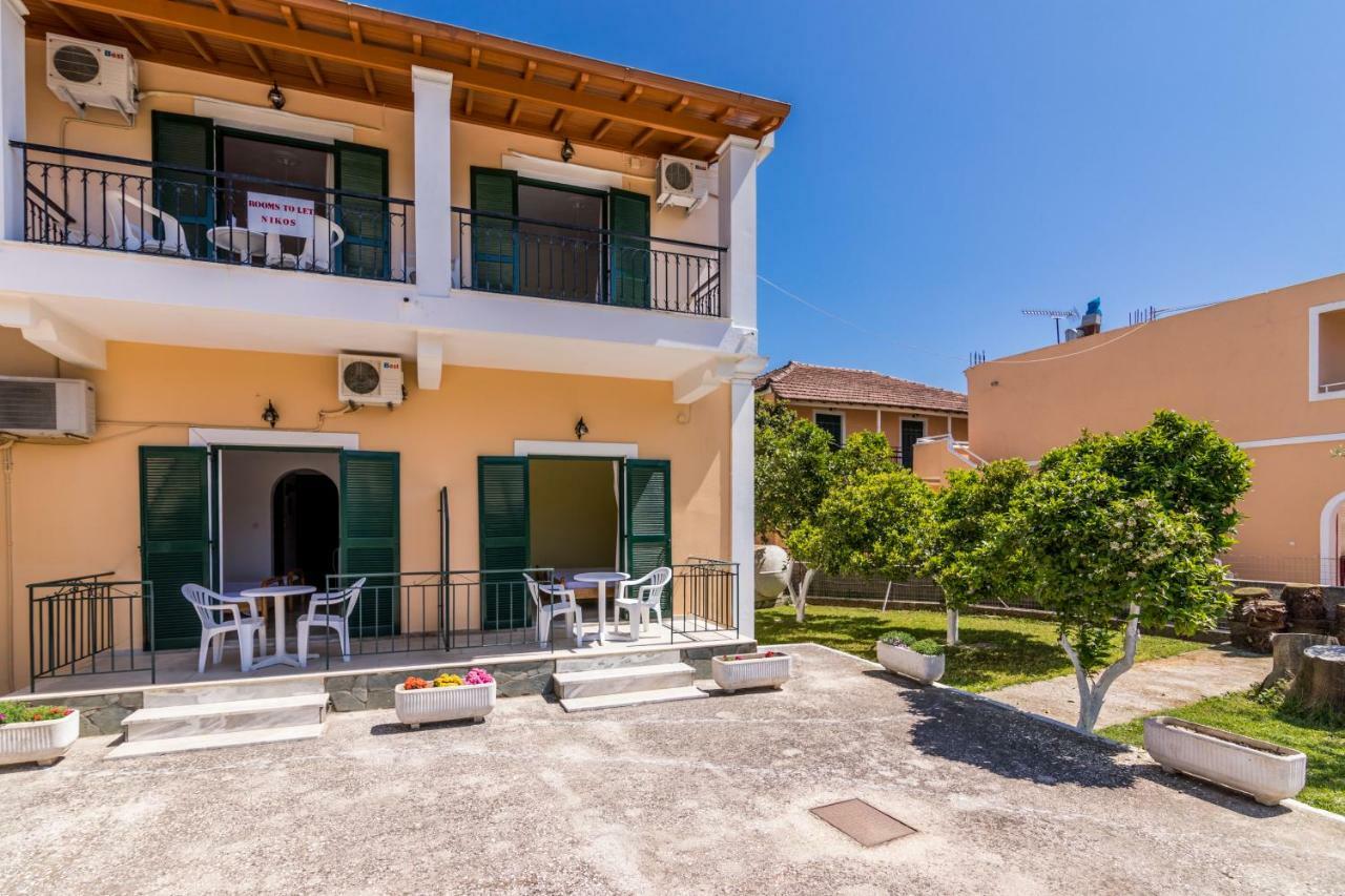 קאבוס Nikos Apartments 1 מראה חיצוני תמונה